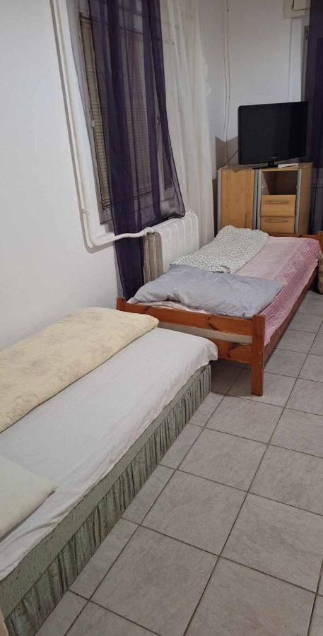 Pihenes A Malomtonal Privat Berlemeny Guest House Tapolca Luaran gambar